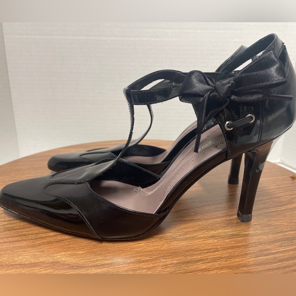 BCBG Maxazria Black Patent Leather MaryJane Heels NWOT Sz 7 - Picture 2 of 7